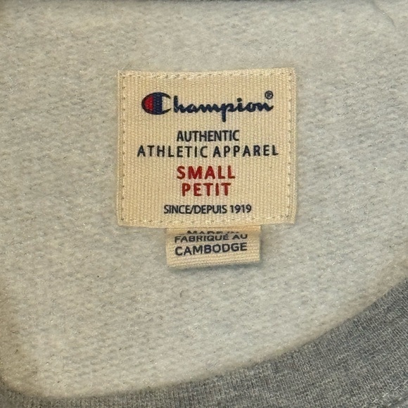 Champion Crew Neck Sweatshirt - Picture 2 of 3